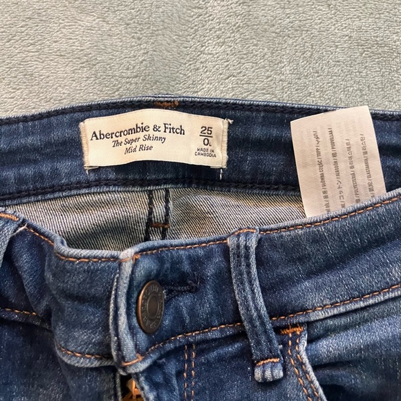 Jeans - Picture 3 of 5